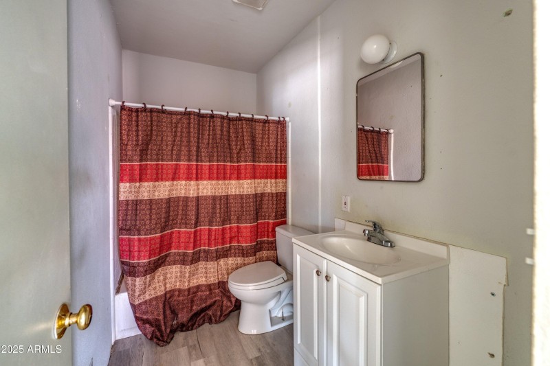 11-1907 E Foothill Street-ground-level-1