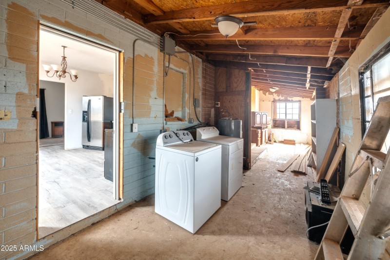 17-1907 E Foothill Street-ground-level-1