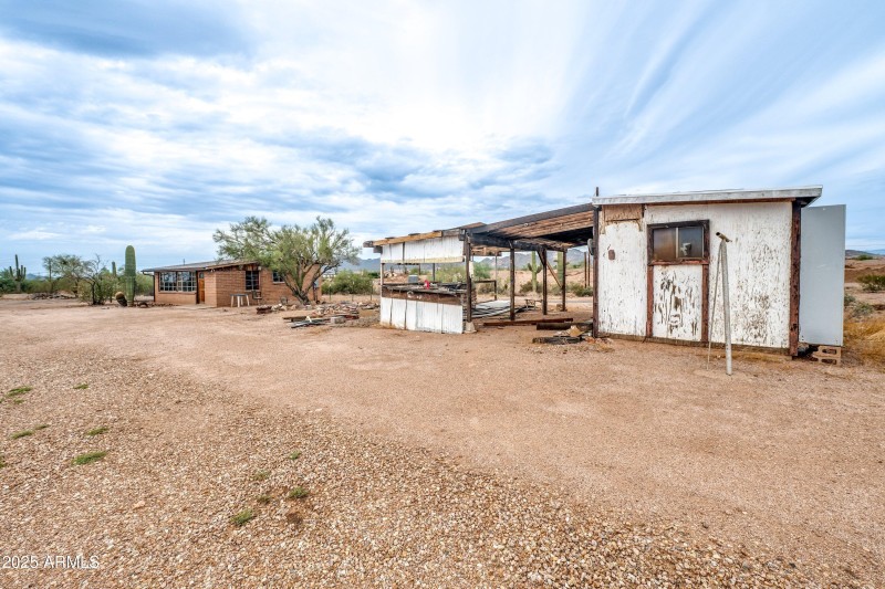 26-1907 E Foothill Street-ground-level-2