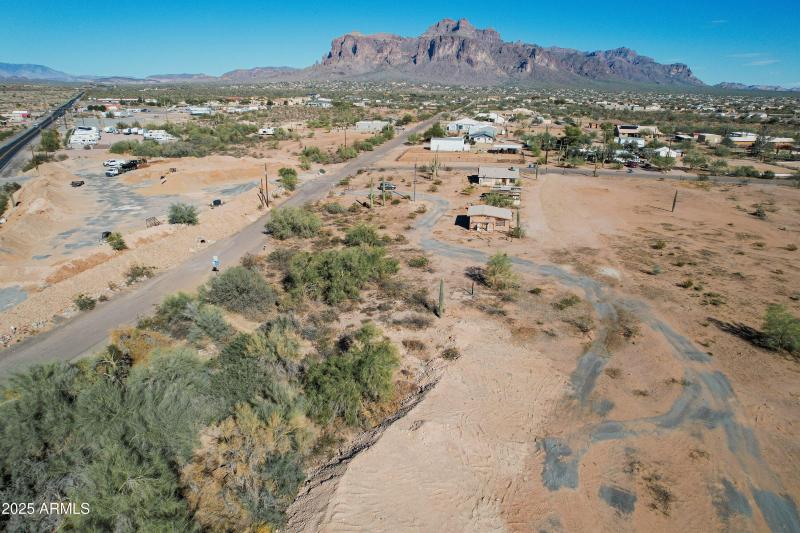 56-1907 E Foothill Street-12