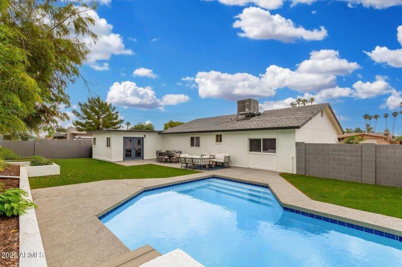 5212 Backyard2