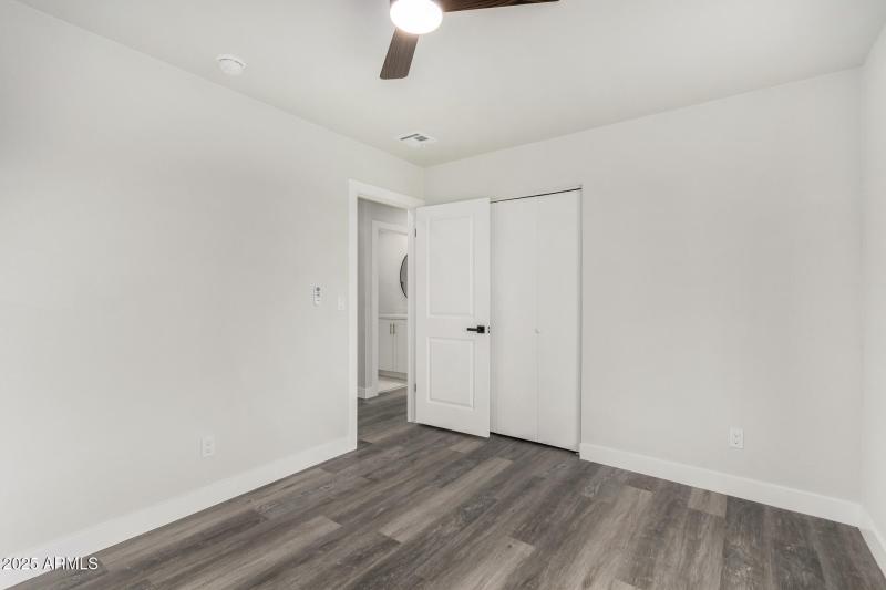 5212 Bedroom2