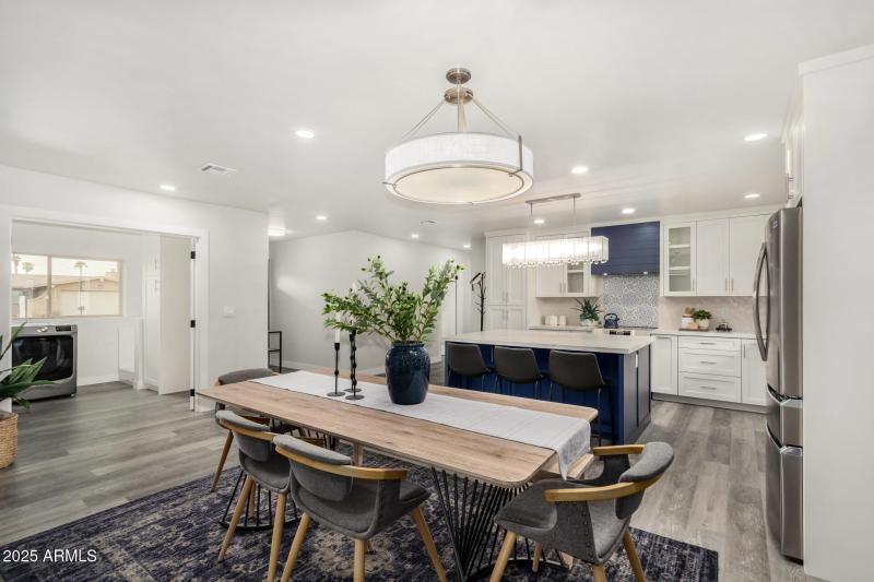 5212 Diningroom1