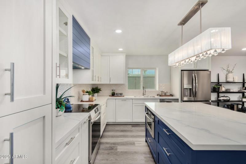 5212 Kitchen2