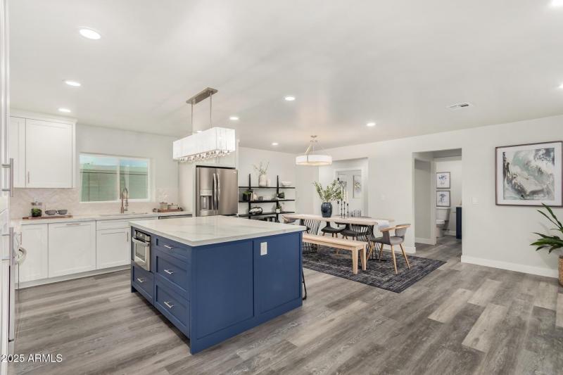 5212 Kitchen3