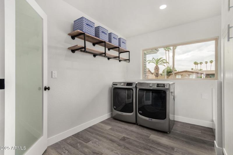 5212 Laundry