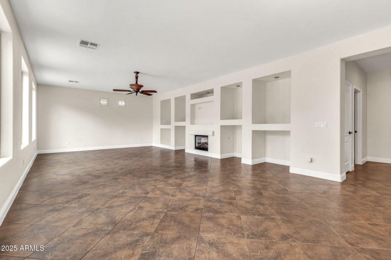 19009 E Cattle Dr-9