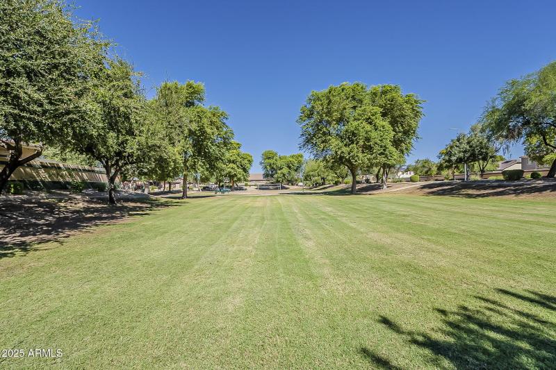 90-web-or-mls-136th Ln Community-2