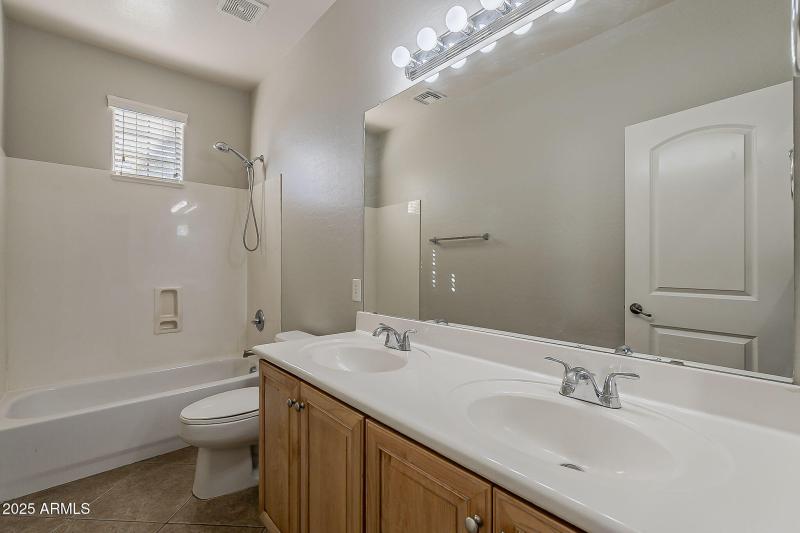 63-web-or-mls-136th Ln-63