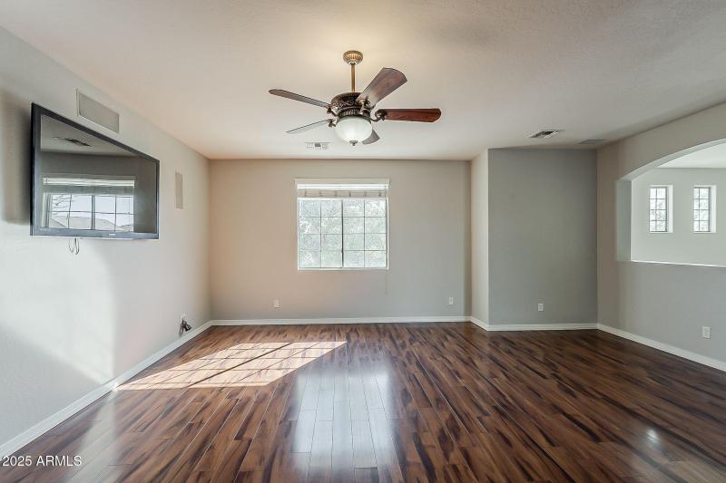 47-web-or-mls-136th Ln-47