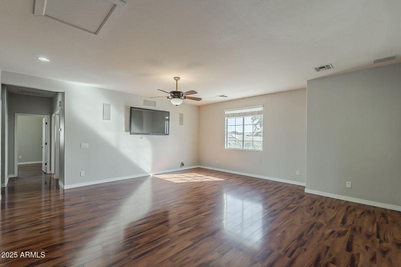 43-web-or-mls-136th Ln-43