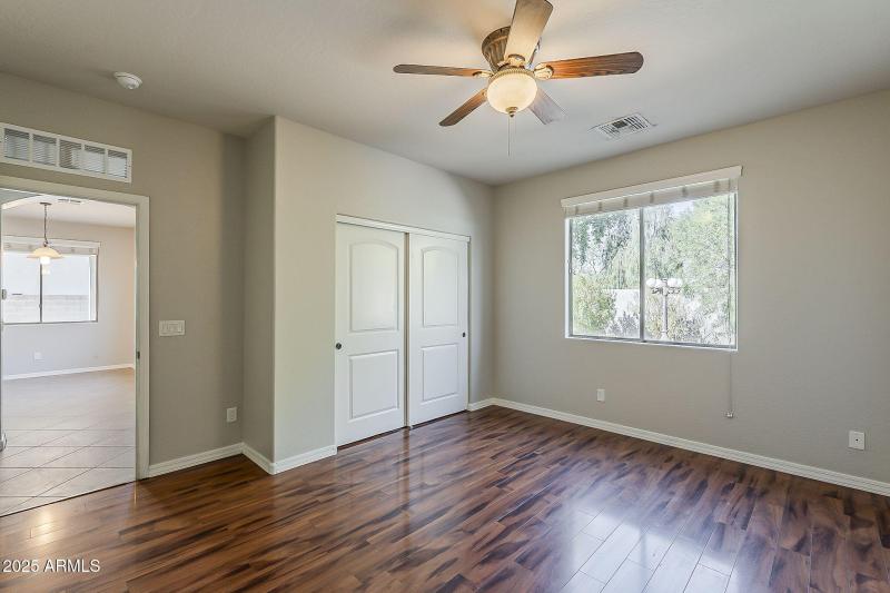 41-web-or-mls-136th Ln-41