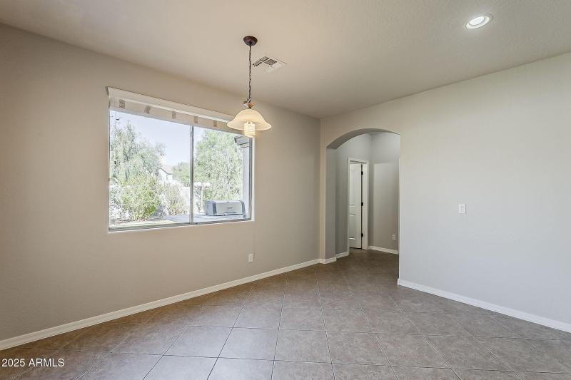 31-web-or-mls-136th Ln-31