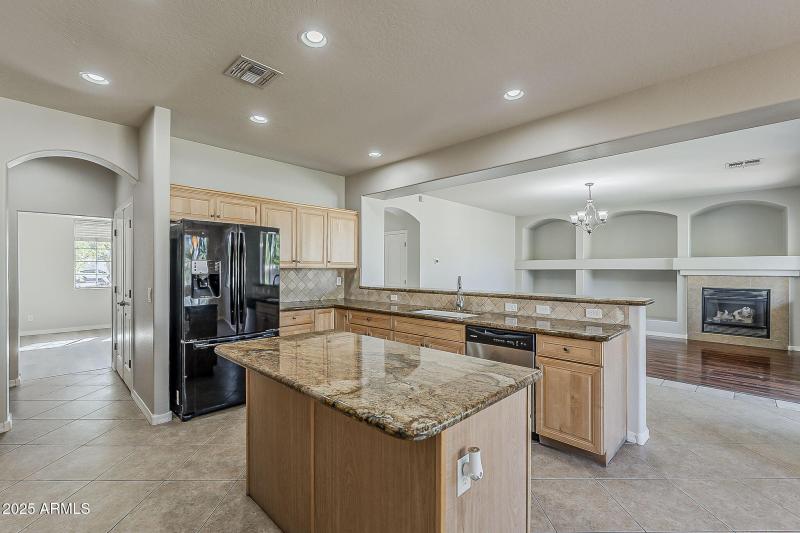 22-web-or-mls-136th Ln-22