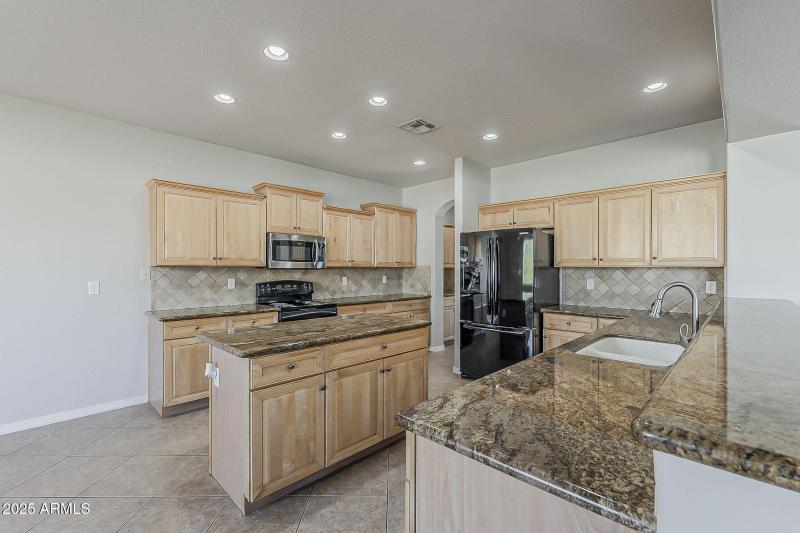 19-web-or-mls-136th Ln-19