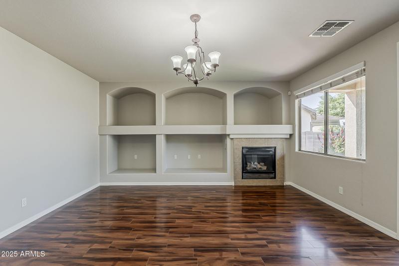 14-web-or-mls-136th Ln-14