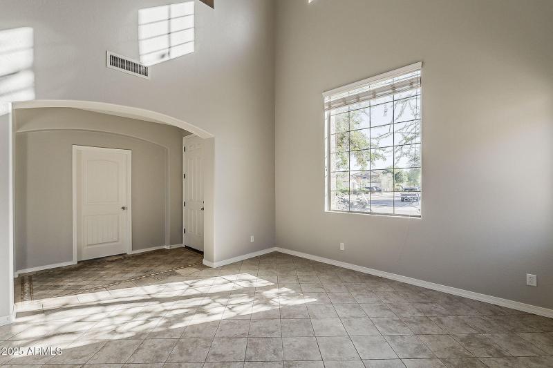 9-web-or-mls-136th Ln-9