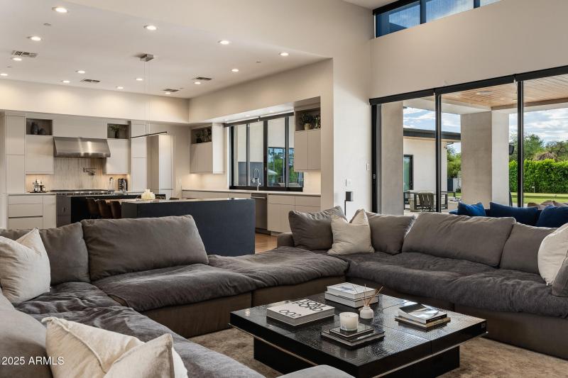 10great room