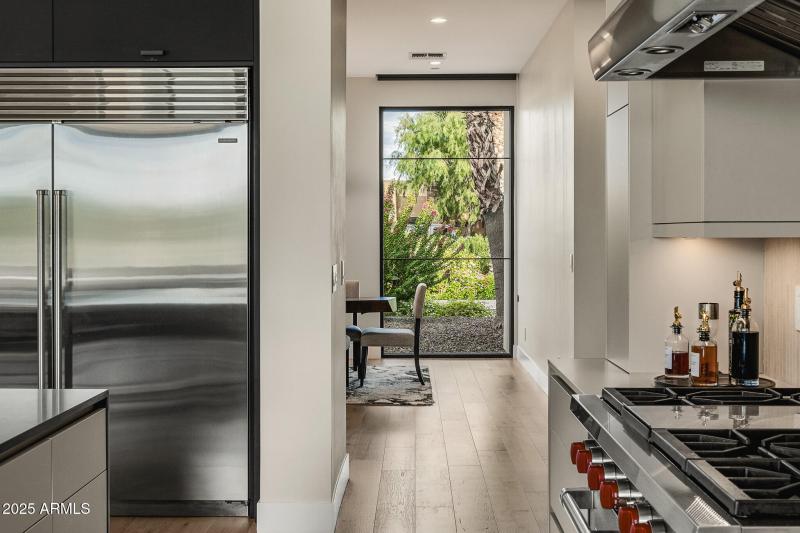 28kitchen8