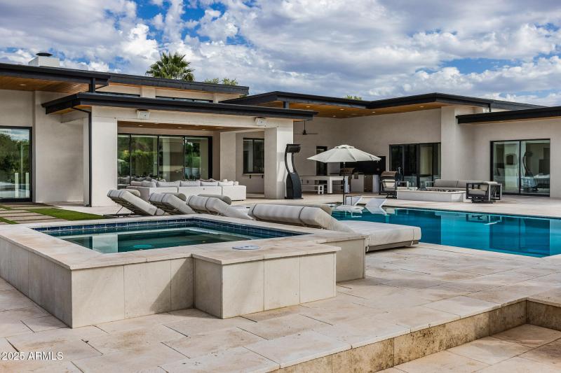 49pool and spa-2
