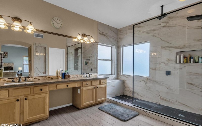Master bath room