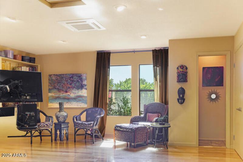 7 STUDIO_GUEST1 SUITE