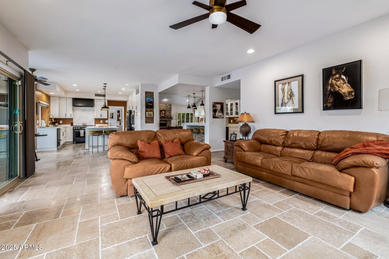 22 - Rancho Caliente