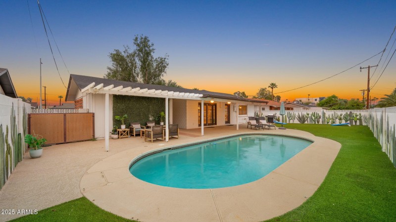 46-web-or-mls-TWILIGHT5