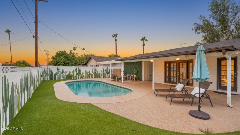 48-web-or-mls-TWILIGHT4