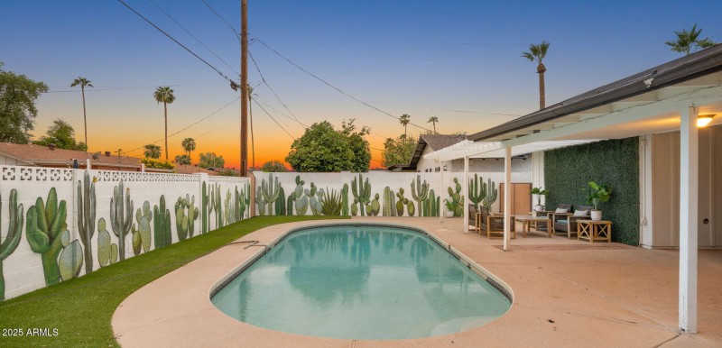 49-web-or-mls-TWILIGHT7