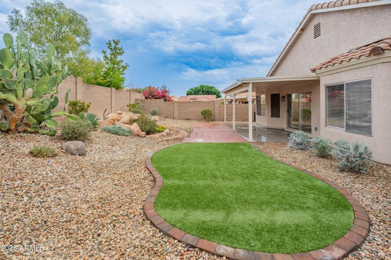 14708 W Lupine Ln-35