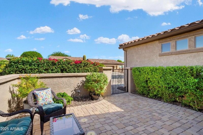 PAVER FRONT COURTYARD