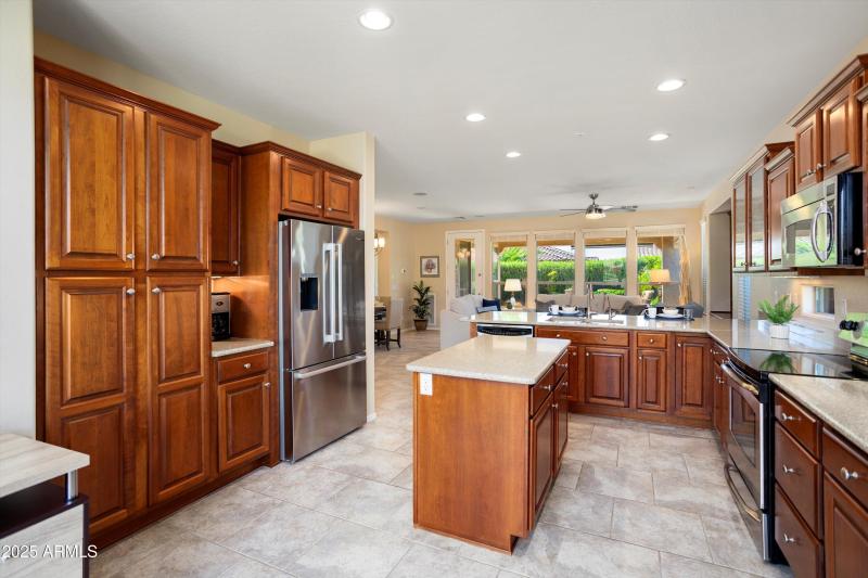 STAINLESS APPLIANCES