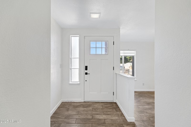 2515 N 43rd Dr-5