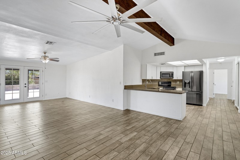 2515 N 43rd Dr-9
