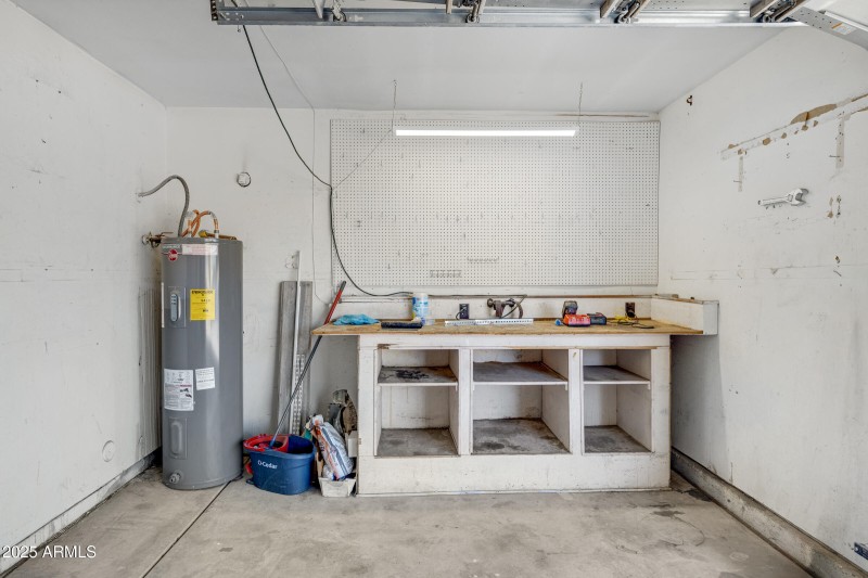 2515 N 43rd Dr-27