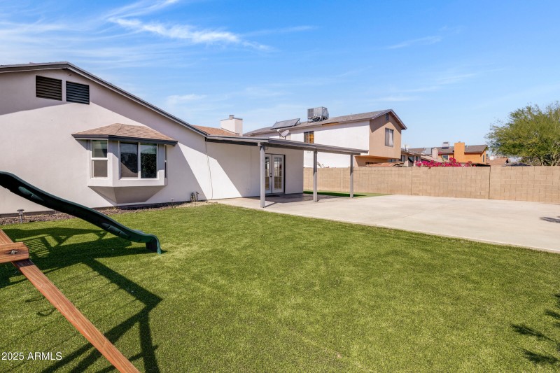 2515 N 43rd Dr-29
