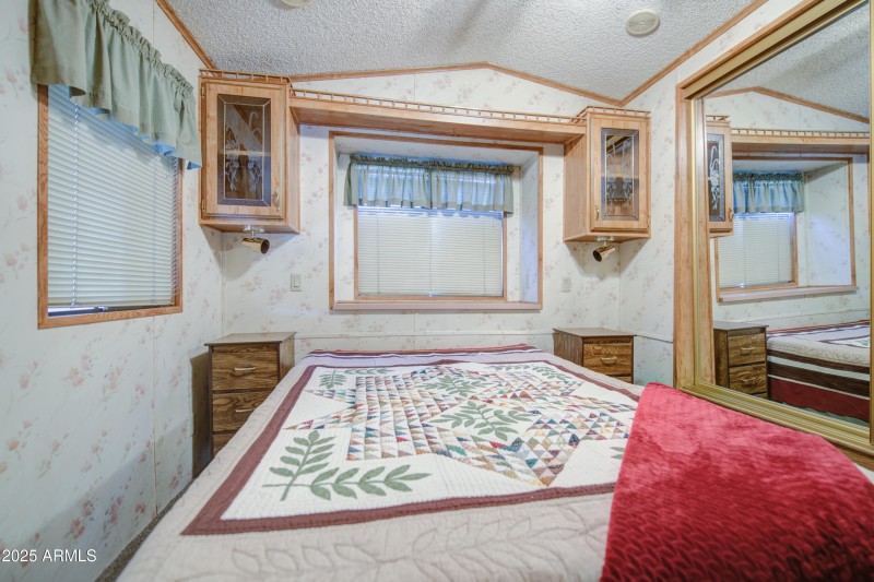 Bedroom-pic 1