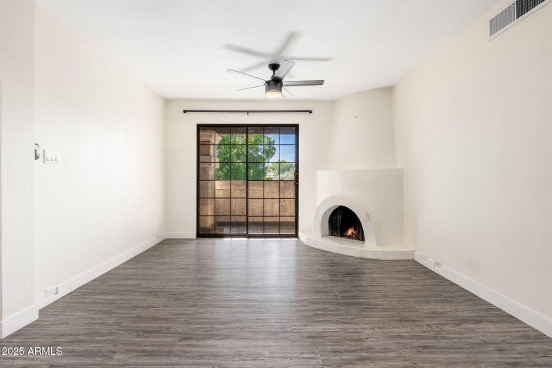 7557 N Dreamy Draw Dr UNIT 219 - 05