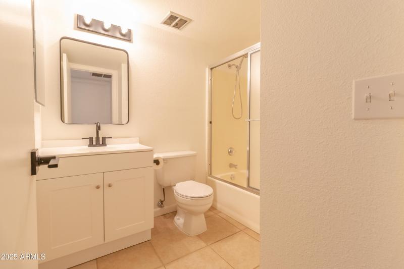 bathroom 1 (1 of 1)