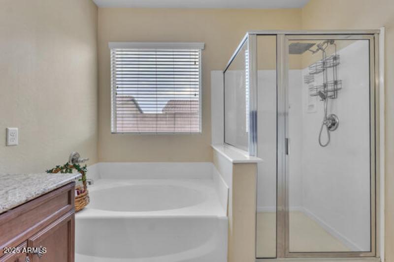 5704 S. 57TH DR SOLD MEDIA MASTER BATH 2