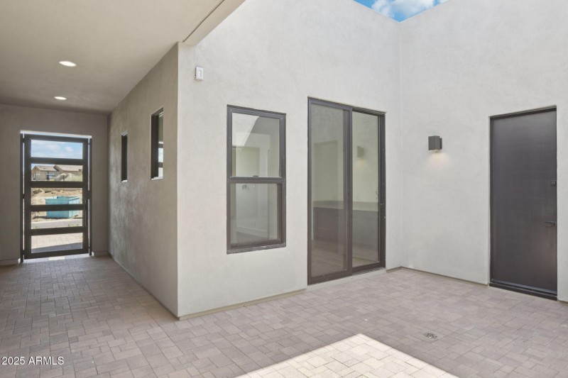 8-web-or-mls-13230 E Buckskin Trail-S070