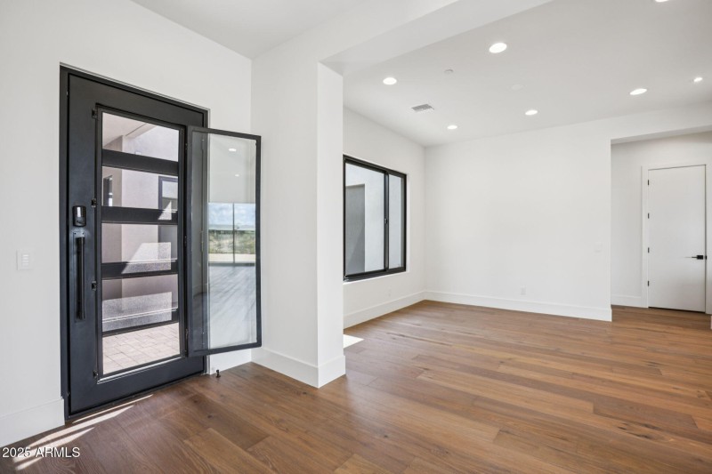 12-web-or-mls-13230 E Buckskin Trail-S07