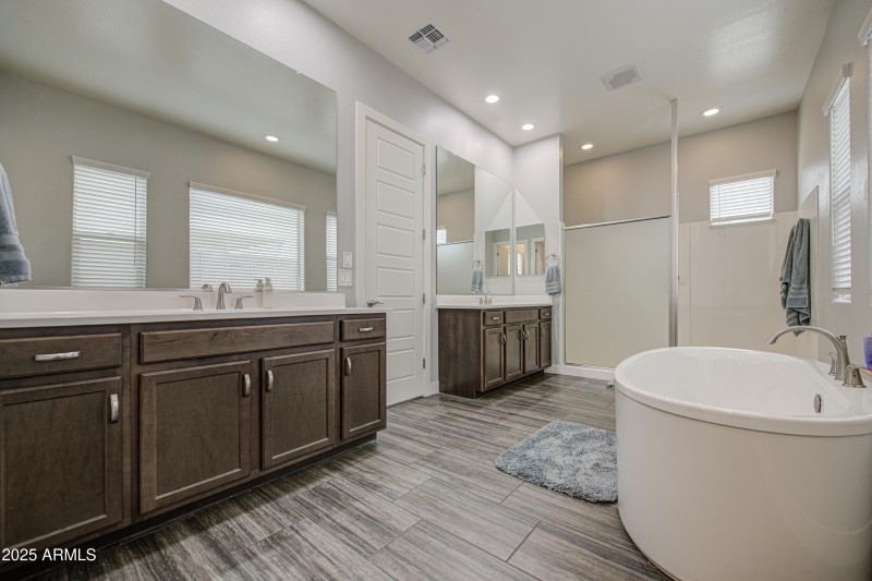 Primary Bath w/separate tub/shower