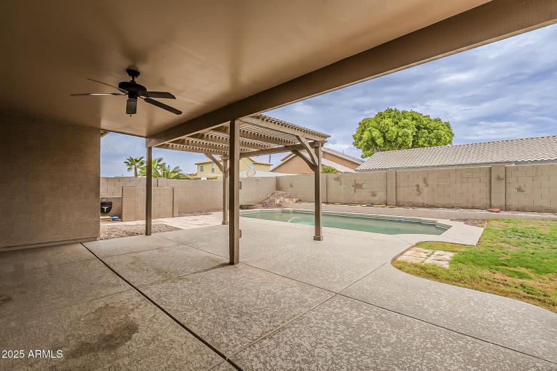 37-web-or-mls-Desert Bloom-37