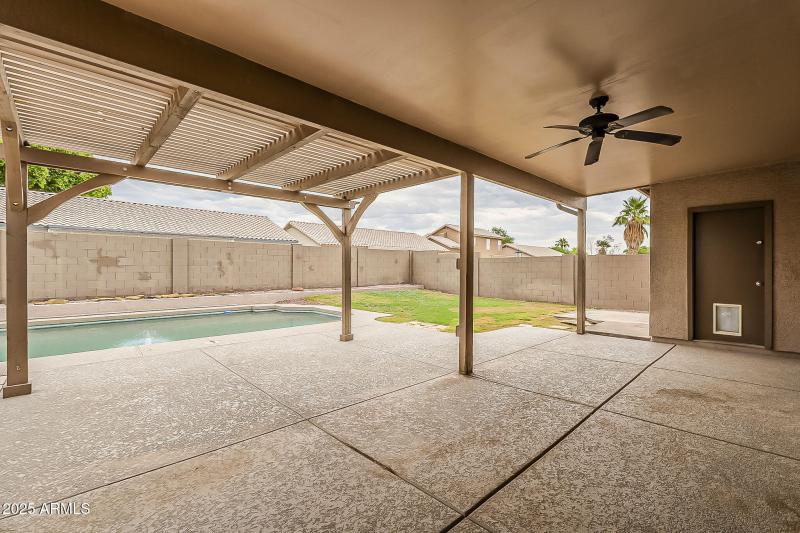 38-web-or-mls-Desert Bloom-38