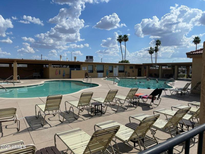 Sunland Village pool