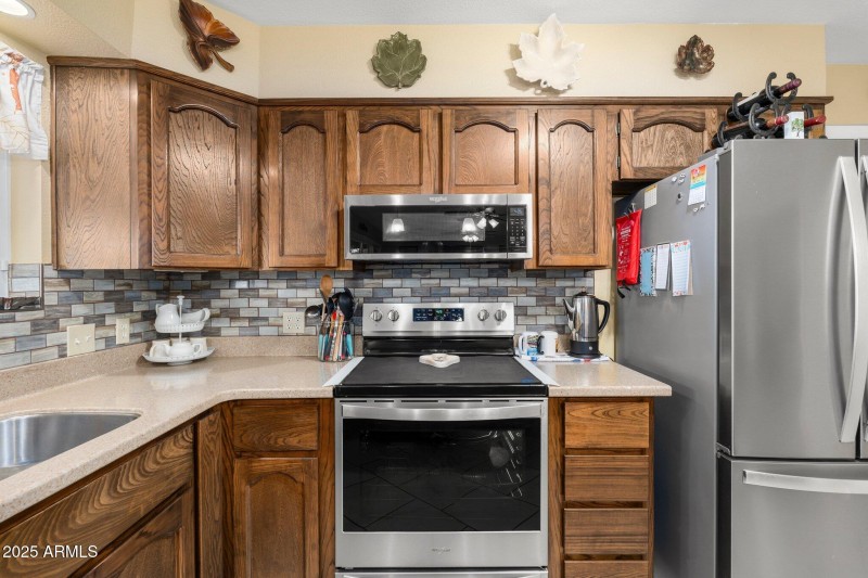 11138 W Hatcher Rd - 17