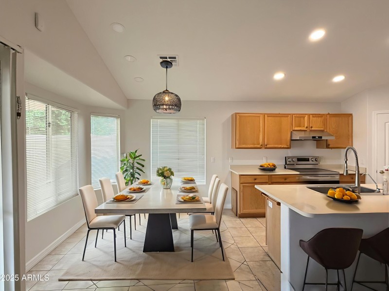 IMG_2275 - Dining Room - Modern - 1