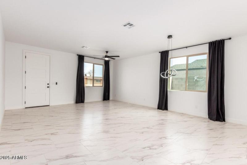 20250301090202013215000000-o